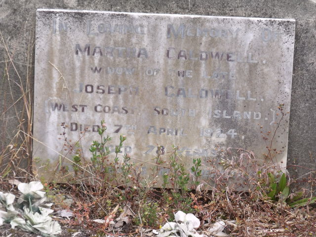 0100m003