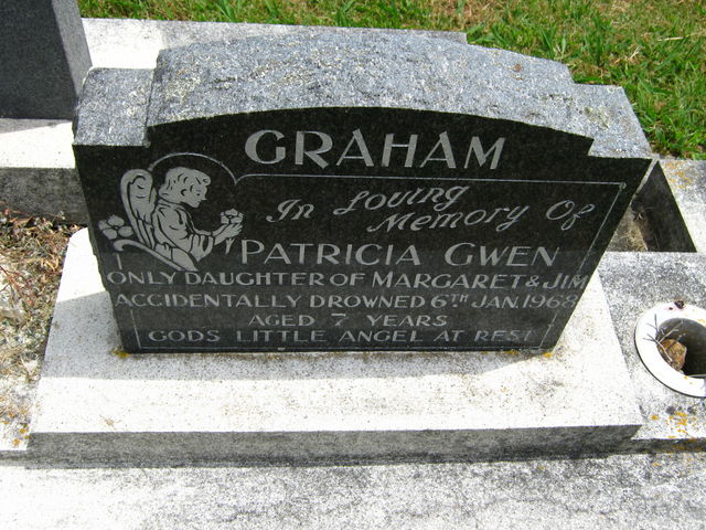 03lawn040