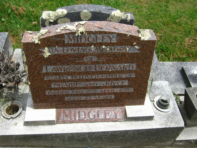 03lawn147
