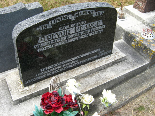 03lawn327